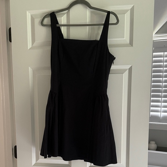 Abercrombie & Fitch Dresses & Skirts - Abercrombie & Fitch Elegant Black Mini Dress